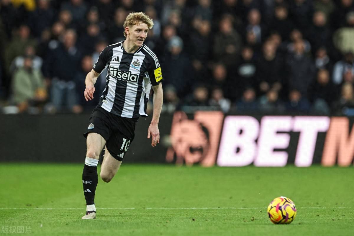 沙特鲁尔联击败纽卡斯尔联,豪取三分 沙特鲁尔联击败纽卡斯尔联,豪取三分