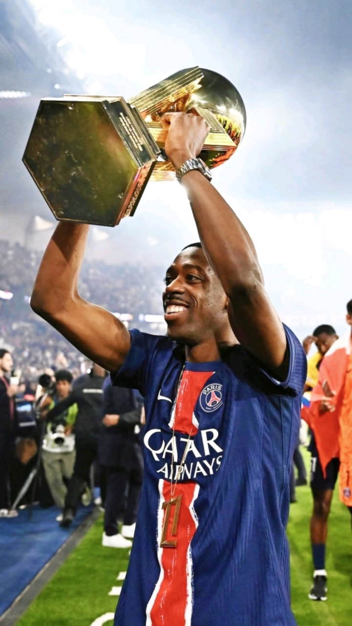 包含法甲联赛风头正劲,吸引大批球迷关注的词条 包含法甲联赛风头正劲,吸引大批球迷关注的词条