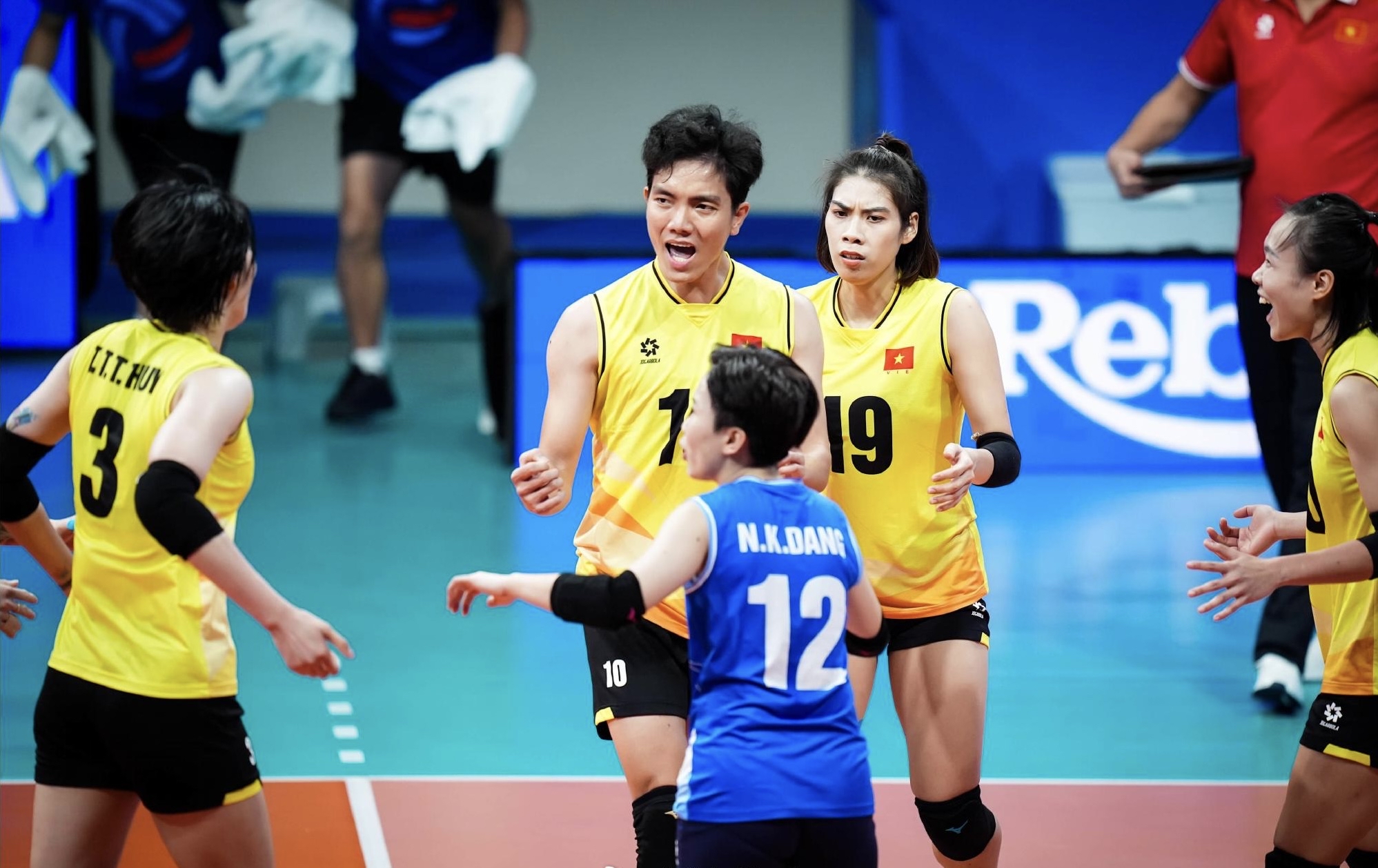 印度队力克法国队，黄鸭组合状态火热的简单介绍