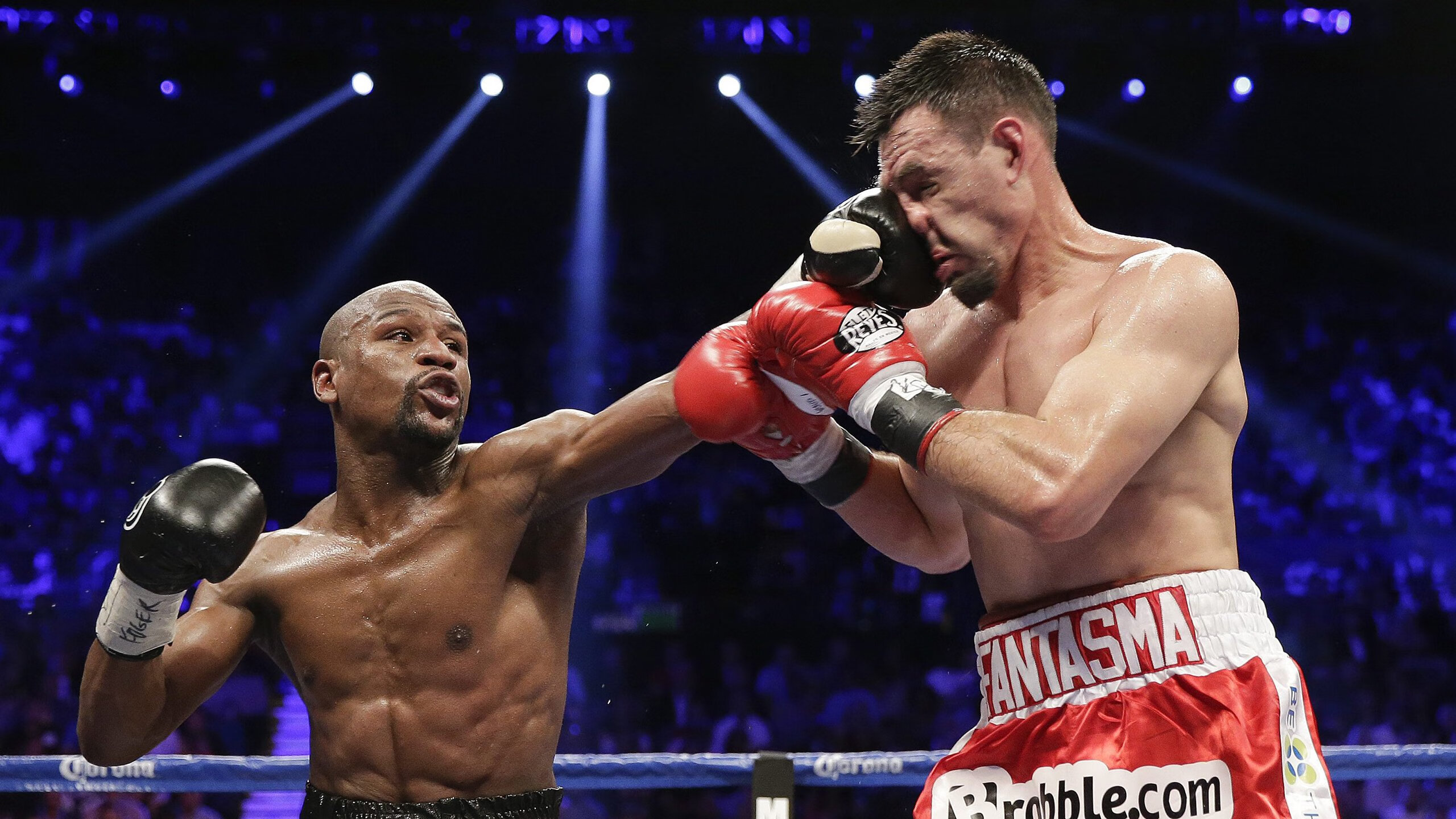 绿茵场与硬木地板的交响，西甲国家德比与尼克斯压制凯尔特人的双城记