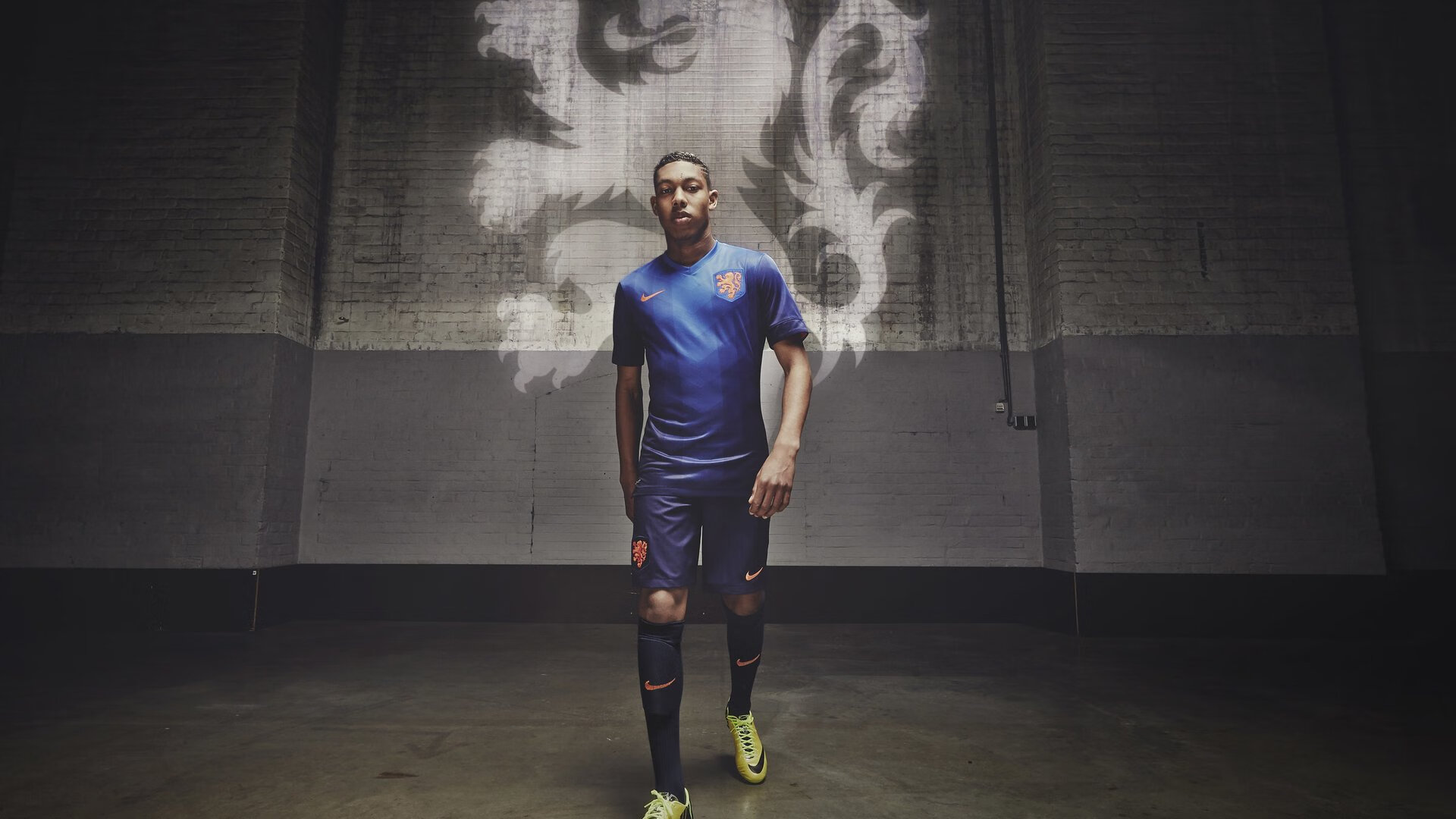 若日尼奥中场魔术，波兰铁骑横扫丹麦书写新章